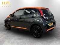 Gebraucht Toyota Aygo Edition 71 PS (52 kW) 2021 Grau Kleinwagen