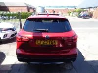 Używany MG HS Exclusive 162 KM (119 kW) 2023 Czerwony SUV