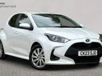 Used Toyota Yaris 116 HP (85 kW) 2023 White Hatchback