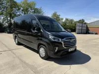 Usado Maxus V90 163 HP (119 kW) 2021 Preto Van