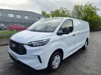 Usado Ford Transit Custom Trend 110 CV (80 kW) 2024 Blanco Van