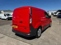 Usado Ford Transit Connect 75 HP (55 kW) 2018 Vermelho Monovolume