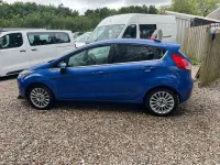 Used Ford Fiesta Titanium 125 HP (91 kW) 2013 Blue Hatchback