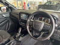 New Isuzu D-Max 163 HP (119 kW) 2025 White Pickup