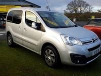 Used Citroën Berlingo Feel 100 HP (73 kW) 2019 Silver MPV
