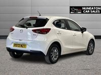 Usado Mazda 2 75 HP (55 kW) 2023 Branco Citadino