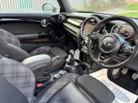 Begagnad Mini Cooper S Hatch 2017 Blå Halvkombi