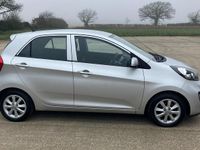 Used Kia Picanto 84 HP (61 kW) 2014 Silver Hatchback