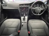 Używany VW Golf VII Edition 150 KM (110 kW) 2020 Biały Kombi