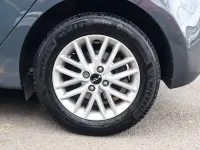 Begagnad Kia Rio 101 HK (74 kW) 2023 Grå Halvkombi