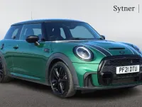 Usado Mini Cooper S Sport 192 HP (141 kW) 2021 Verde Citadino