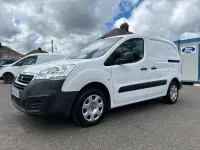 Used Peugeot Partner 2018 White