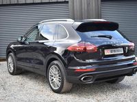 Used Porsche Cayenne 262 HP (192 kW) 2015 Black SUV
