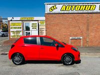 Used Toyota Yaris 99 HP (72 kW) 2016 Red Hatchback