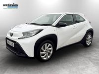 Used Toyota Aygo X PURE 72 HP (52 kW) 2023 Pure white SUV