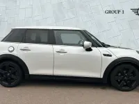 Used Mini Cooper S Classic 176 HP (129 kW) 2024 White Hatchback