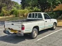 Used Toyota HiLux 97 HP (71 kW) 1998 White Pickup