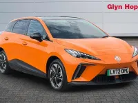 Used MG MG4 EV Trophy 150 kW (204 HP) 2022 Orange Hatchback