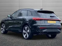Used Audi Q5 Advanced 204 HP (150 kW) 2025 Mythos black SUV
