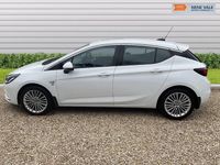 Second-hand Vauxhall Astra Elite 200 CP (147 kW) 2016 Alb Hatchback