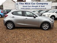 Używany Mazda 2 90 KM (66 kW) 2015 Srebrny Hatchback