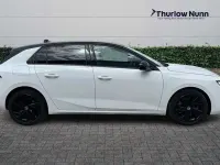 Used Vauxhall Astra GS Line 180 HP (132 kW) 2022 Arctic white Hatchback