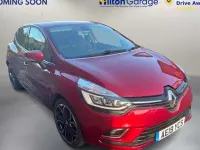 Used Renault Clio Iconic 90 HP (66 kW) 2019 Red Hatchback