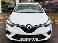 Used Renault Clio V Evolution 90 HP (66 kW) 2022 White Hatchback