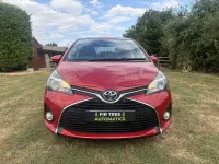 Used Toyota Yaris 99 HP (72 kW) 2016 Red Hatchback