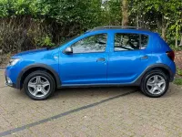 Begagnad Dacia Sandero Essentiel 90 HK (66 kW) 2020 Blå Halvkombi