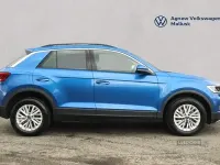 Used VW T-Roc Life 110 HP (80 kW) 2023 Blue SUV