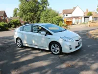 Used Toyota Prius 136 HP (100 kW) 2009 White Hatchback