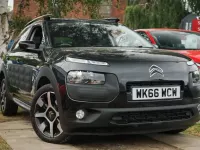 Used Citroën C4 Flair 80 HP (58 kW) 2016 Black SUV