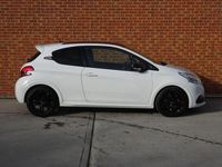 Used Peugeot 208 Prestige 208 HP (152 kW) 2018 White Hatchback