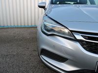 Second-hand Vauxhall Astra Design Edition 2016 Argintiu Hatchback