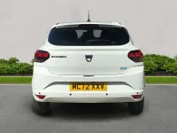 Używany Dacia Sandero Comfort 100 KM (73 kW) 2023 Biały Hatchback