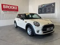 Używany Mini ONE Hatch 102 KM (75 kW) 2014 Biały Hatchback