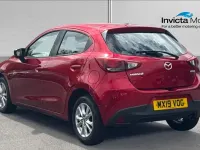 Used Mazda 2 88 HP (64 kW) 2019 Red Hatchback