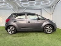 Used Kia Venga 89 HP (65 kW) 2015 Silver Hatchback