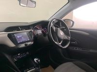 Used Vauxhall Corsa Design Edition 75 HP (55 kW) 2022 White Hatchback