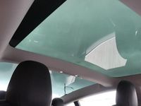 Used Tesla Model 3 Standard Range Plus 239 kW (325 HP) 2019 White Sedan