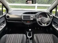 Usado Toyota Yaris 2025 Preto Citadino