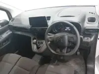 Begagnad Citroën Berlingo 100 HK (73 kW) 2024 Vit Minibuss