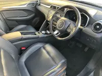 Usado MG ZS Trophy Connect 114 kW (156 CV) 2021 Plateado SUV