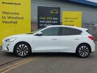 Used Ford Focus Zetec 100 HP (73 kW) 2019 White Hatchback