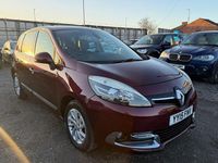 Used Renault Scénic III Dynamique 110 HP (80 kW) 2015 Red MPV