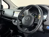 Usado Toyota Yaris Hybrid 101 CV (74 kW) 2020 Utilitario