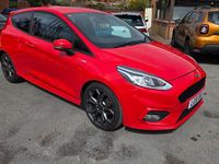 Usado Ford Fiesta ST-Line 140 HP (102 kW) 2018 Vermelho Citadino