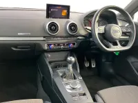 Begagnad Audi A3 S-Line 2019 Svart Sedan