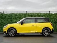 Used Mini Cooper Sport 135 kW (184 HP) 2025 Yellow Hatchback